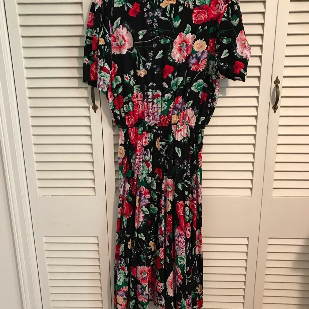 Basia Dress - Picture 4 of 5